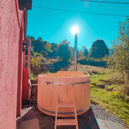 Mountain Getaway - Nordic Hot Tub, Warmth & Nature * Bussang