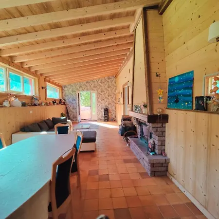 Mountain Getaway - Nordic Hot Tub, Warmth & Nature