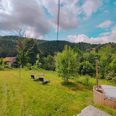 Mountain Getaway - Nordic Hot Tub, Warmth & Nature * Bussang